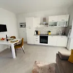 Erika - For 2 Near The Apartment Pula