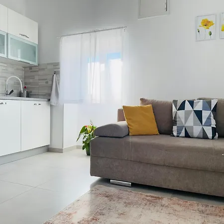 Apartman Erika - For 2 Near The *