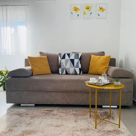 Apartman Erika - For 2 Near The Pula
